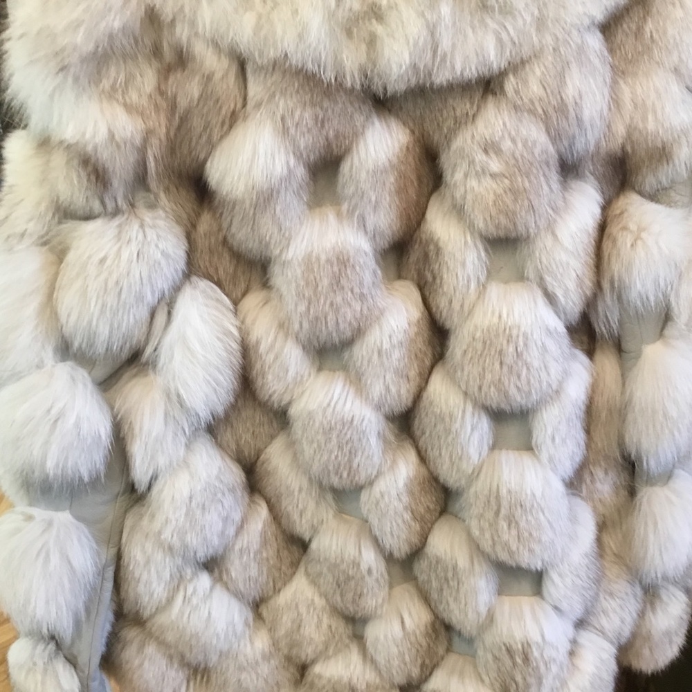 Silver Fox jacket Sz S preowned. - Picture 9 of 9